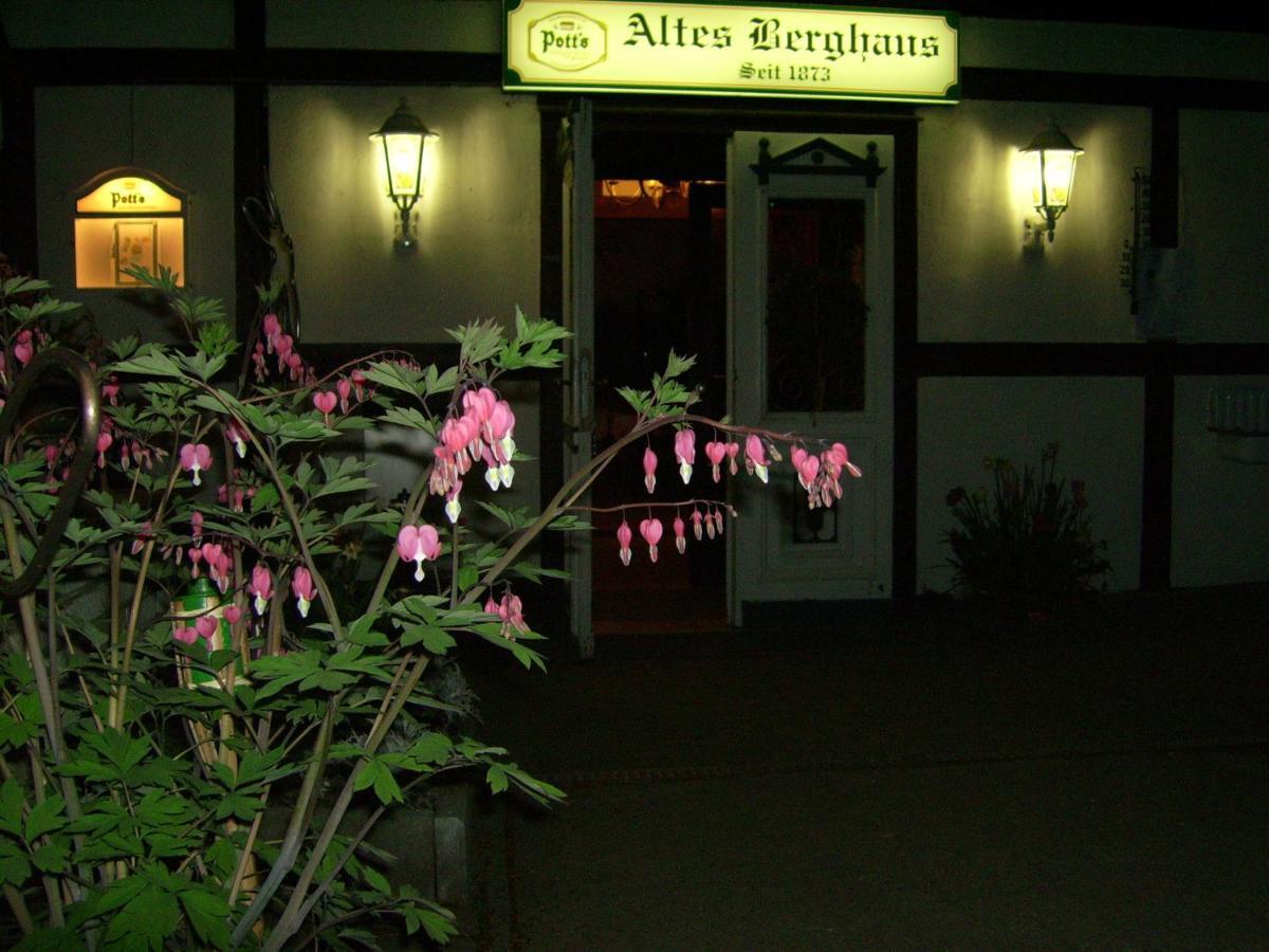 Altes Berghaus Hotel บาดเอสเซน ภายนอก รูปภาพ